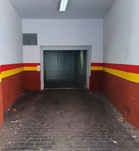 Garaje en venta en calle del Padre Oltra 3