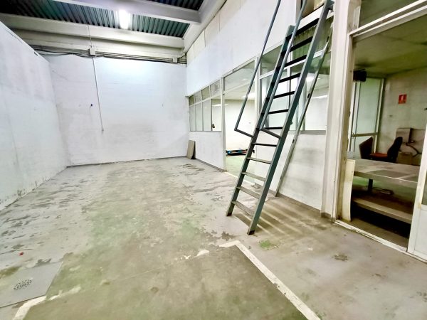 Alquiler de nave en Avenida de Andalucía (3)
